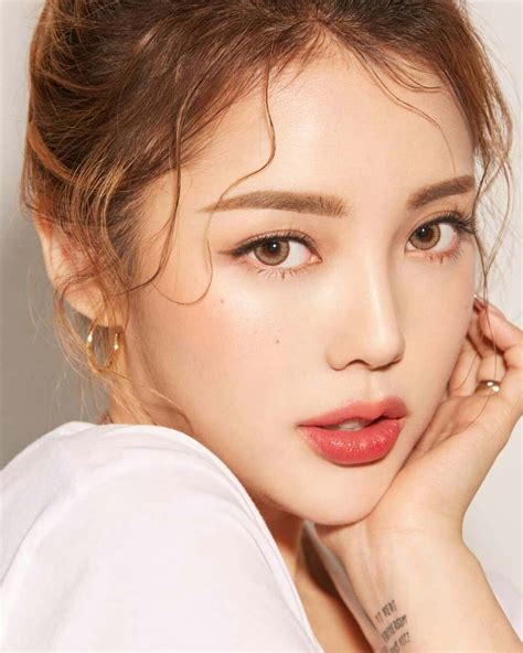 Korean Look 10 Inspirasi Makeup Ala Artis Korea Yang Lagi Hits Asian