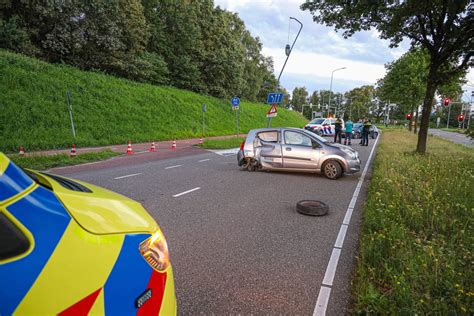 Veel Schade Na Eenzijdig Ongeval Op Kruising In Huizen