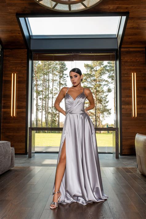 КУПИТЬ ВЕЧЕРНЕЕ ПЛАТЬЕ НА ВЫПУСКНОЙ 2025 - САМЫЕ КРАСИВЫЕ ПЛАТЬЯ