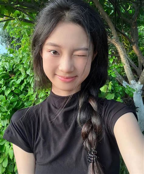 Pin oleh Phạm Như di Nội dung đã lưu di 2024 Wajah Foto gadis cantik