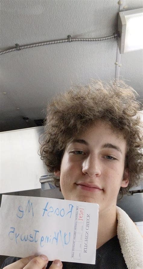 I M Bored At Work So Roast My Jewish Ass That Doesn T Understand Front Cameras R RoastMe