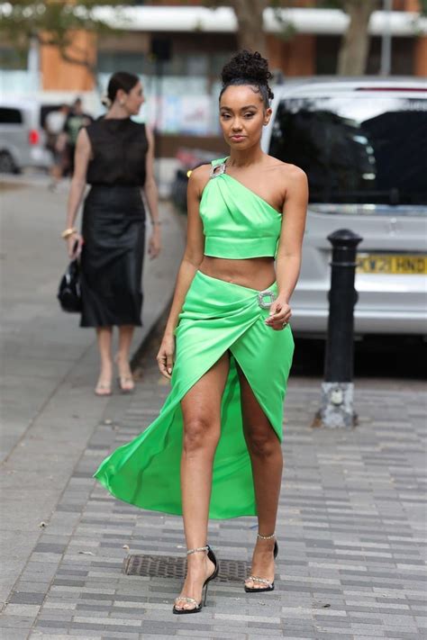 Leigh Anne Pinnock Image