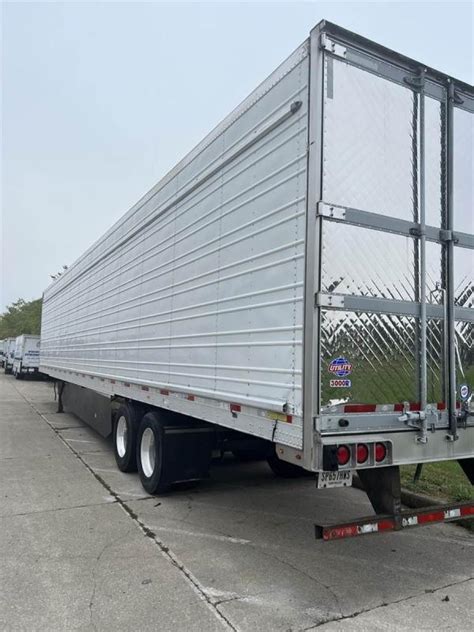 2015 Utility Trailer Manufacturing Company 53 Reefer Trailer W