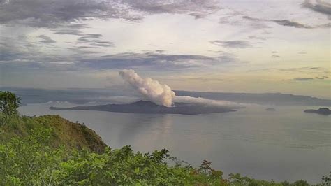 Phivolcs Records Volcanic Quakes At Taal Volcano Over Past Hours