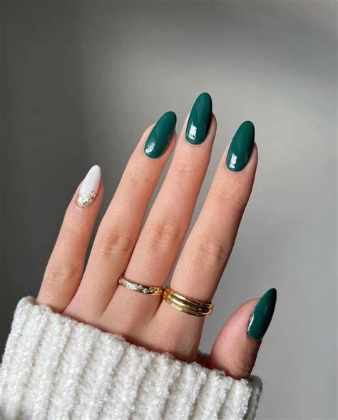 Nagel Trends 2022 Mocha Emerald Green Oder Very Peri Diese Nagellack