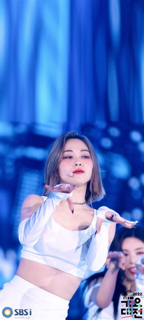 Ryujin Wallpaper Kpop Girls Itzy Korean English