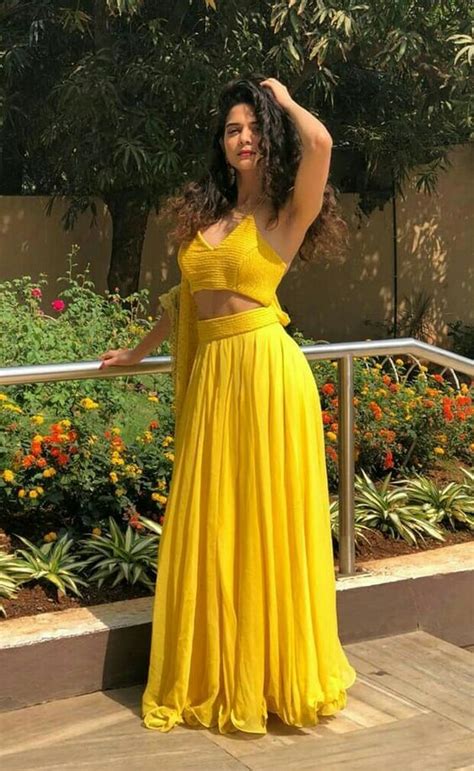 Navratri Day 6 Bollywood Beauties In Shimmering Yellow