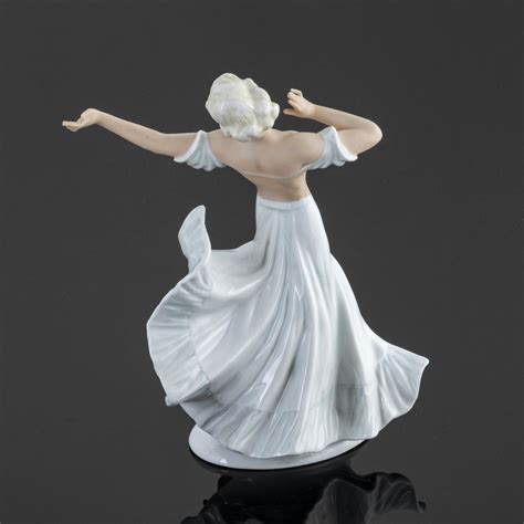 Статуэтка "Танцовщица", фарфор, роспись, золочение, VEB Schaubach Kunst ...