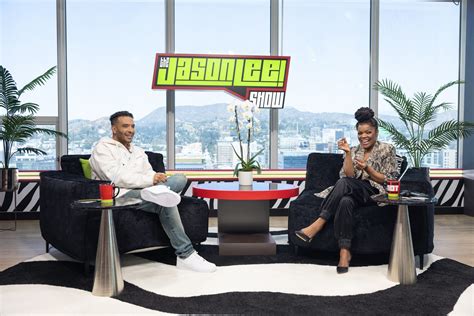 ‘The Jason Lee Show’ Episode 21: Yvette Nicole Brown Talks Meeting ...