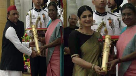 Padma Awards 2023 राष्‍ट्रपति द्रौपदी मुर्मू ने इन हस्तियों को किया पद्म पुरस्कार से सम्मानित