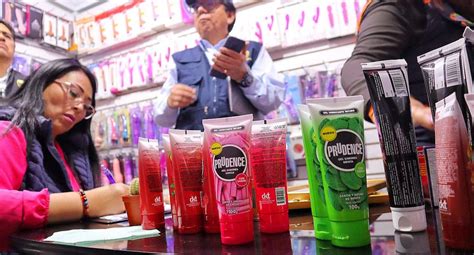 Huancayo Productos adulterados iban a ser vendidos por San Valentín en sex shop EDICION CORREO