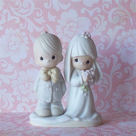 Beautiful Precious Moments Bride And Groom Figurine Wedding Cake Topper