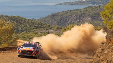 Rovanpera Tanak Et Ogier Se Tiennent En Quatre Secondes Thierry