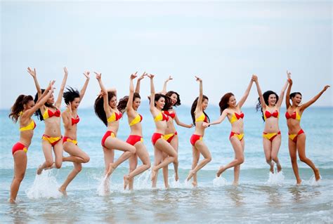 Bikini Vietjet L N S Ng The Face