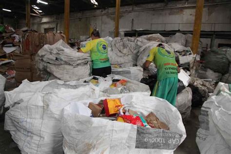 Quarentena faz aumentar coleta de materiais recicláveis