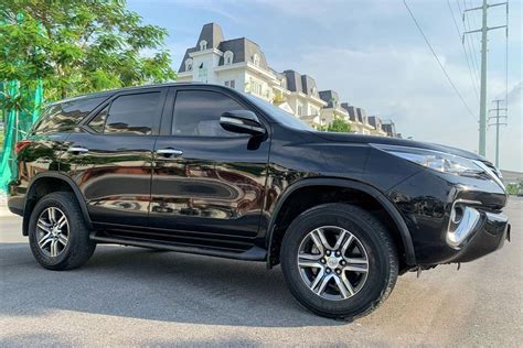 Có nên mua Fortuner 2017 số tự động được rao bán 830 triệu đồng Oto