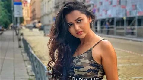 Tejasswi Prakash Injures Herself At Home During Lockdown India Forums