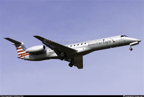 N655AE American Eagle Embraer ERJ-145LR Photo by Nicholas Toto | ID ...