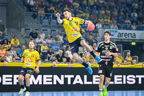 Löwen treiben Tempo Handball auf Spitze RN Löwen