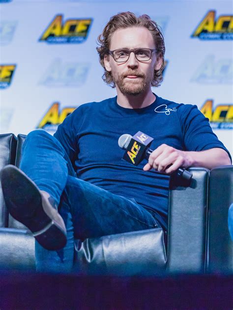 Tomhiddleston At The Acecomiccon In Seattle On June Source