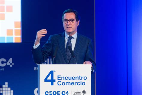 Garamendi sacude la campaña de la Renta 2023 y el PSOE oculta dos