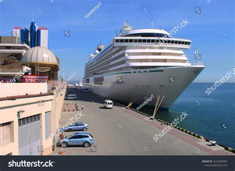 138 Crystal Serenity Cruise Ship Images Stock Photos And Vectors