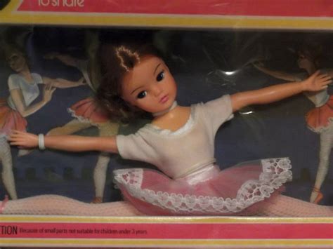 Stunning Vintage Pedigree Sindy Boxed Auburn 1979 Active Ballerina