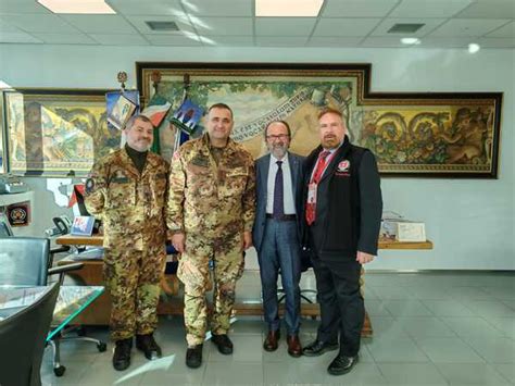 IL COMANDANTE DEL CORPO MILITARE ACISMOM E I IN VISITA ALLUNIVERSITÀ