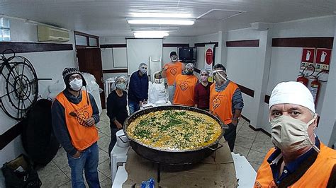 Cozinhas Comunit Rias Amenizam A Fome Em Comunidades Carentes De