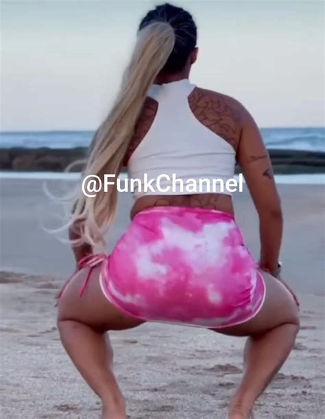 Big Ass Dancing Funk And Rolling Around On The Beach Cnn Amador