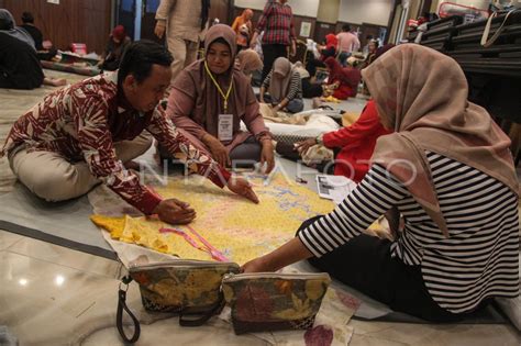 PELATIHAN PEMBUATAN KERAJINAN DARI BAHAN PURUN ANTARA Foto