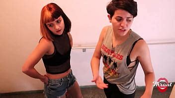 A meia irmã da minha namorada me deu uma bela mamada na rola quase fomos pegos XVIDEOS