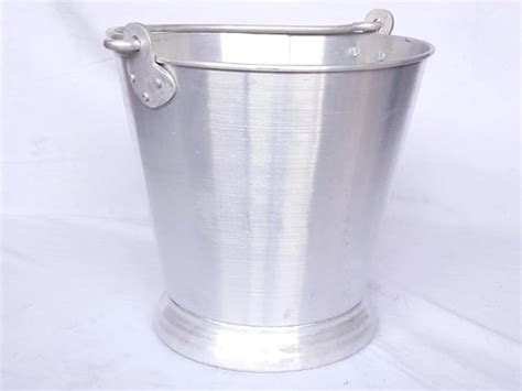 Polished Aluminium Aluminum Bucket For Domestic Feature Corrosion