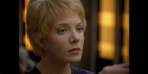 Star Trek: Why Jennifer Lien's Kes Left in Voyager Season 4