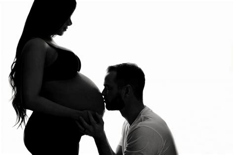 Stunning And Timeless Semi Nude Maternity Session Dallas