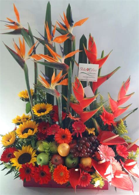 Arreglo tropical con frutas - Bellas Flores