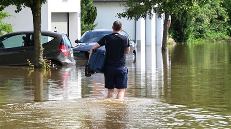 Nrw Schickt Helfer Und Boote In Bayerisches Hochwassergebiet Aachener