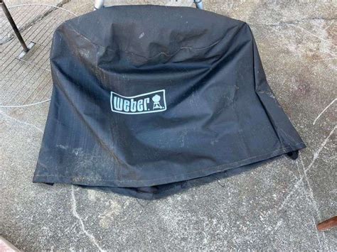 Weber Charcoal Grill Like New - Property Peddler