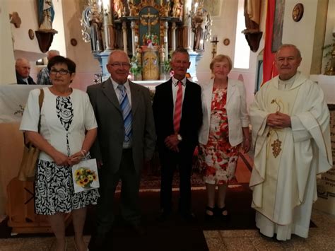 Brat in sestra na isti dan v zakon