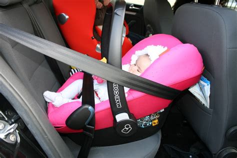 Installing Maxi Cosi Car Seat With Seatbelt - Velcromag