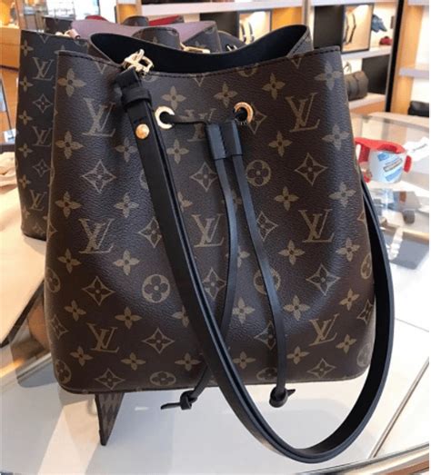 Louis Vuitton Monogram Canvas Neonoe Bag Reference Guide - Spotted Fashion