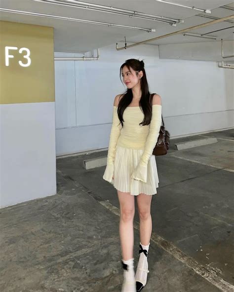 Mê style basic gần 5 triệu người follow Instagram của nàng hot girl Thái Ngắm xong chẳng còn