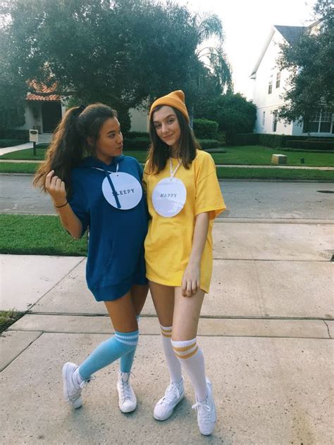 50 Best Friends Halloween Costumes For Two People Thatll Make Your