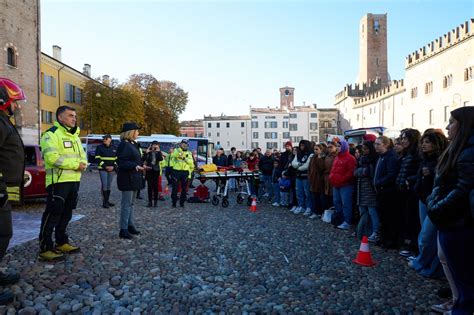 Sicurezza Stradale Gli Studenti Mantovani A Lezione Dai Famigliari