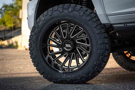 Moto Metal Mo Combat Gloss Black Milled Powerhouse Wheels Tires