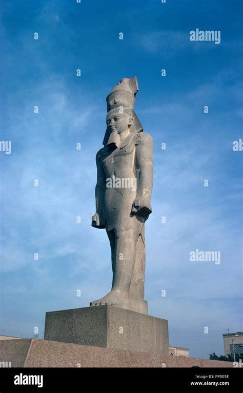 Egypt, Cairo, statue of Ramses II in Ramses Square Stock Photo - Alamy