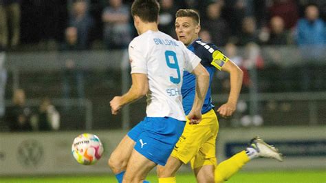 Fu Ball Regionalliga Kickers Verliert Gegen Lohne Der Liveblog