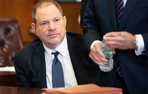 Harvey Weinstein Plaide Non Coupable à Des Accusations De Viol Et D