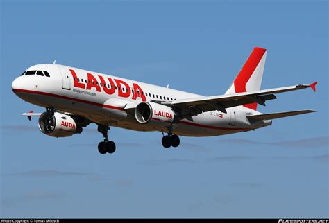 OE LOR LaudaMotion Airbus A320 214 Photo By Tomas Milosch ID 1009500