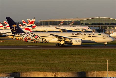 Hz Ar Saudi Arabian Airlines Boeing Dreamliner Photo By Felix